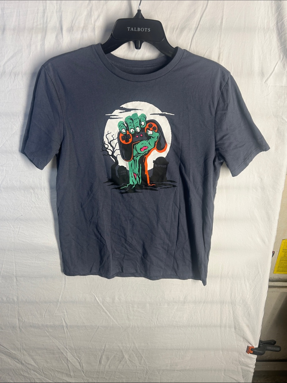 Talbots Kids Short-Sleeve Graphic Tee in Dark Gray with Green & Orange Artwork